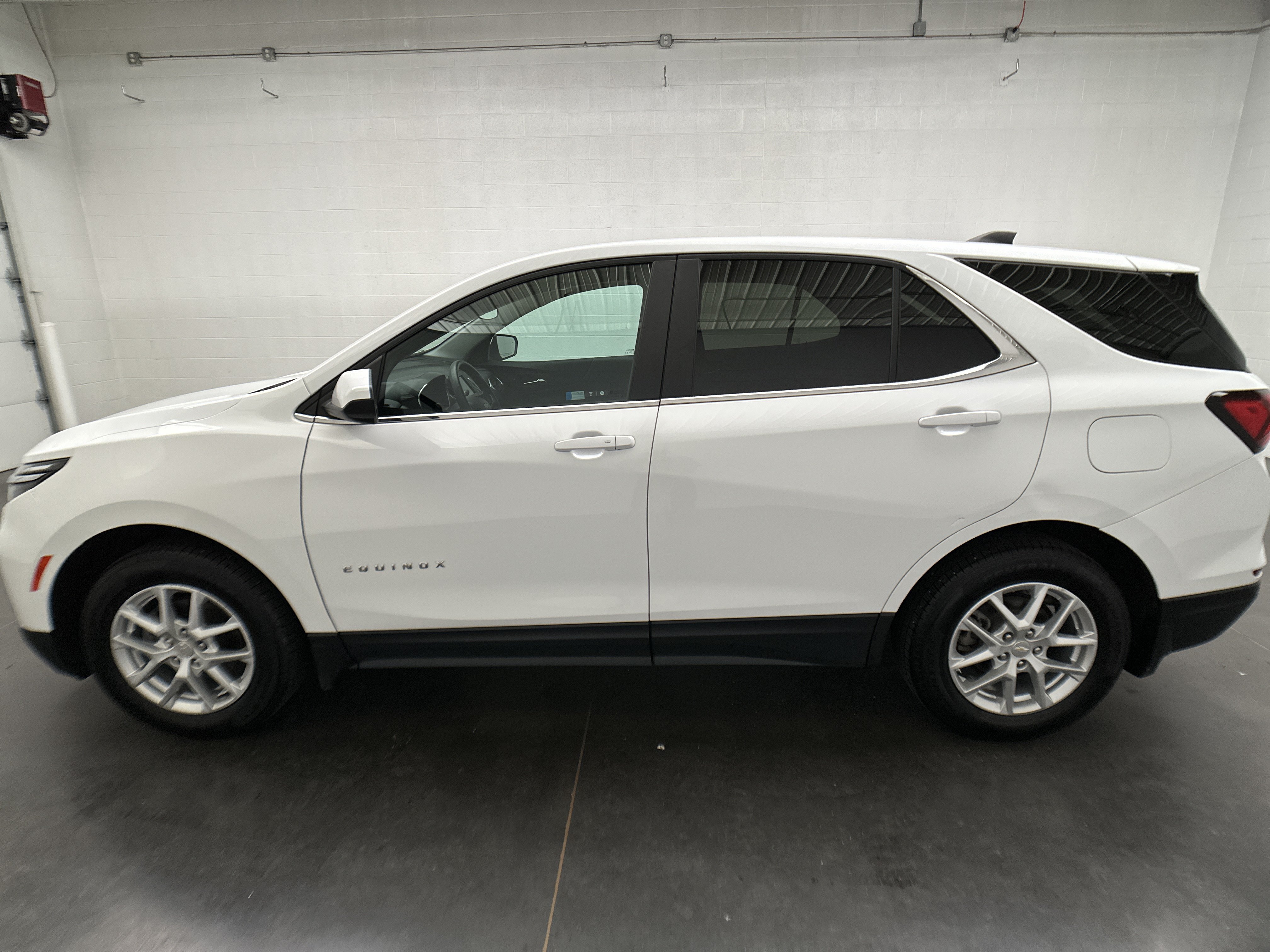 Used 2023 Chevrolet Equinox LT w/ LPO, Floor Liner Package AWD/4WD image 7
