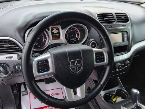Used 2016 Dodge Journey SE w/ Flexible Seating Group FWD image 9