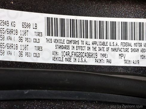 Used 2016 Jeep Grand Cherokee Laredo 75th Anniversary image 39