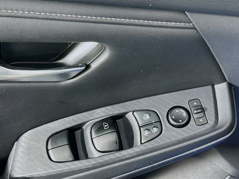 Used 2024 Nissan Sentra SV image 15