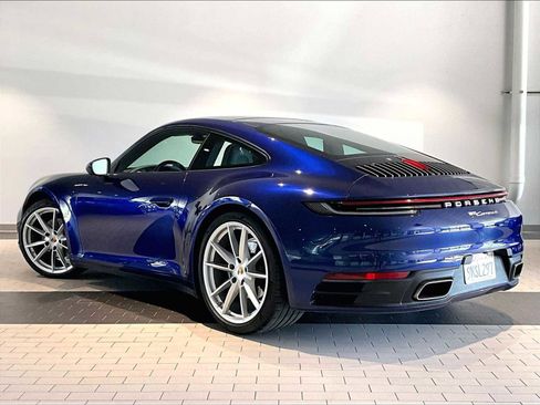 Used 2024 Porsche 911 Carrera 4 image 3