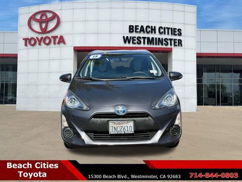 Used 2015 Toyota Prius C One image 4