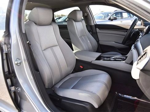 Used 2020 Honda Accord EX image 22