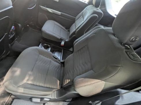 Used 2020 Ford Explorer XLT w/ Comfort Package AWD/4WD image 20