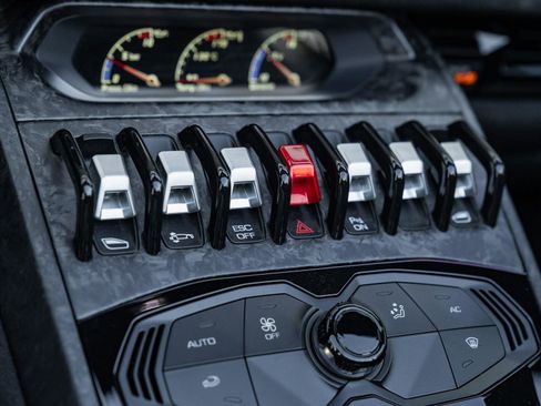 Used 2019 Lamborghini Huracan Performante image 43