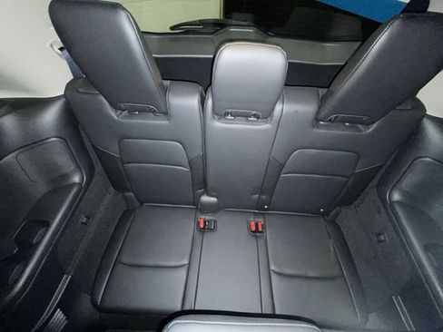 Used 2024 Nissan Pathfinder SL w/ Black Appearance Package AWD/4WD image 23