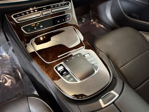 Used 2022 Mercedes-Benz E 350 4MATIC Sedan image 15