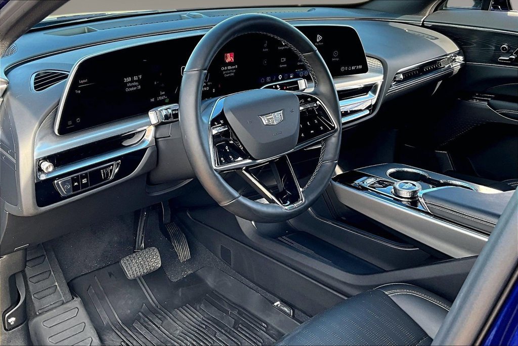 Used 2024 Cadillac Lyriq Sport w/ LPO, Floor Liner Package AWD/4WD image 13