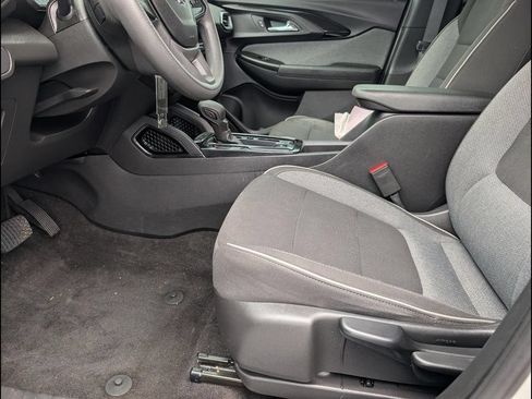 Used 2021 Chevrolet TrailBlazer LS FWD image 13