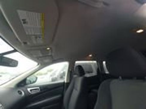 Used 2020 Nissan Pathfinder SV FWD image 20