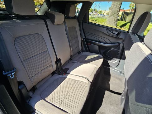 Used 2022 Ford Escape SE image 27