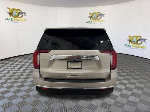 Used 2021 GMC Yukon SLT w/ SLT Premium Package AWD/4WD image 9