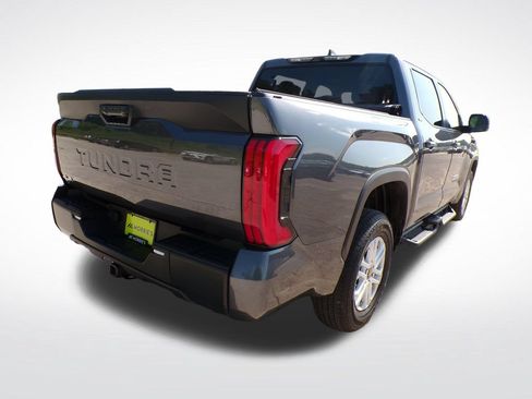 Used 2025 Toyota Tundra SR5 w/ SR5 Premium Package AWD/4WD image 6