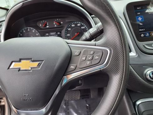 Used 2023 Chevrolet Malibu LT FWD image 19
