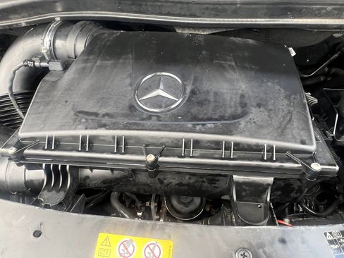 Used 2017 Mercedes-Benz Metris Passenger w/ Comfort Package image 33