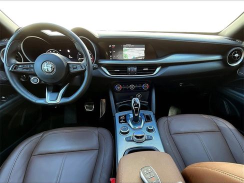 Used 2024 Alfa Romeo Stelvio Ti image 18