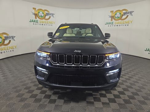 Certified 2023 Jeep Grand Cherokee Limited w/ Luxury Tech Group II AWD/4WD image 3