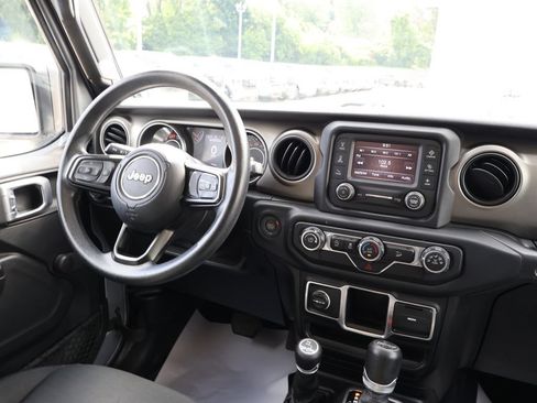 Used 2018 Jeep Wrangler Unlimited Sport AWD/4WD image 24
