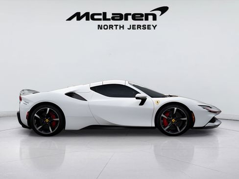 Used 2022 Ferrari SF90 Spider AWD/4WD image 8