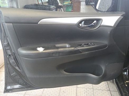 Used 2017 Nissan Sentra S image 19