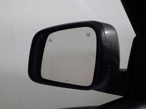 Used 2020 Jeep Grand Cherokee Laredo w/ Laredo X Package RWD image 42