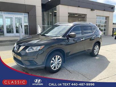 Used 2016 Nissan Rogue SV