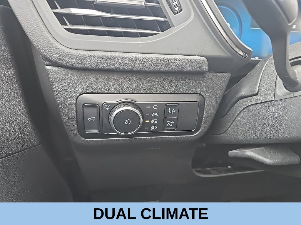 Used 2025 Ford Escape Platinum AWD/4WD image 21