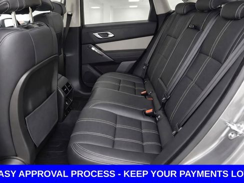 Used 2019 Land Rover Range Rover Velar S AWD/4WD image 18