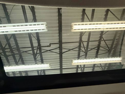 Used 2011 Toyota Sienna Limited image 30