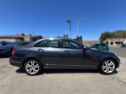 Used 2008 Mercedes-Benz C 300 Sedan image 8