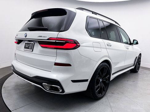 Used 2023 BMW X7 xDrive40i w/ M Sport Package image 30
