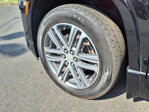 Used 2023 Chevrolet Traverse High Country w/ LPO, Floor Liner Package AWD/4WD image 7
