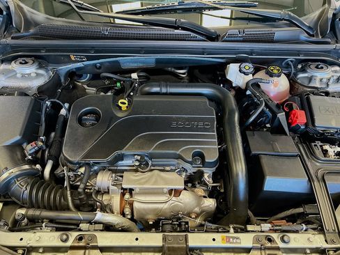 Used 2023 Chevrolet Malibu LT FWD image 28