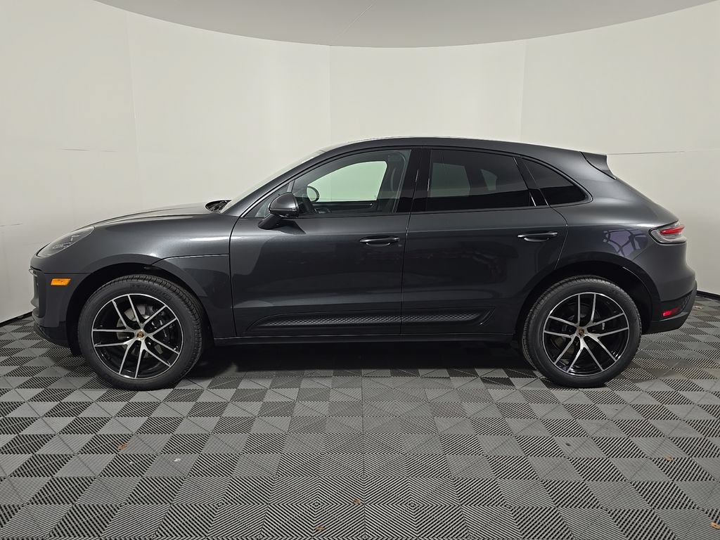 Certified 2026 Porsche Macan AWD/4WD image 2
