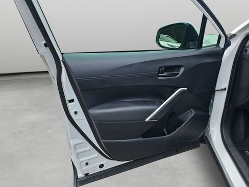 Used 2024 Toyota Corolla Cross LE w/ Moonroof Package FWD image 34