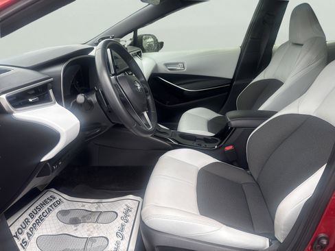 Used 2024 Toyota Corolla XSE image 18