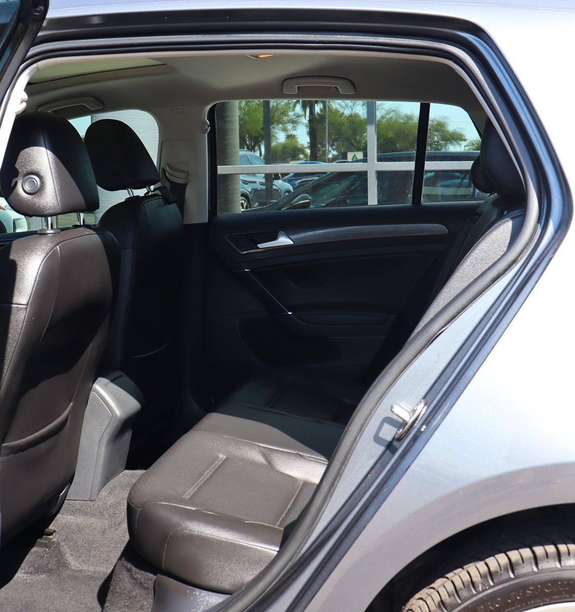 Used 2019 Volkswagen Golf SE w/ Driver Assistance Package FWD image 33