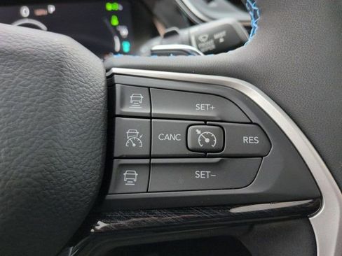 Used 2023 Jeep Grand Cherokee Trailhawk w/ Advanced Protech Group II AWD/4WD image 14