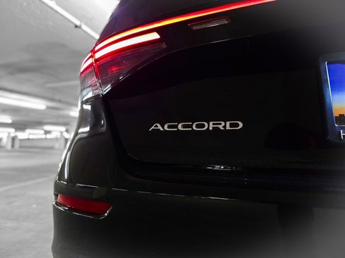 Used 2024 Honda Accord Sport image 10