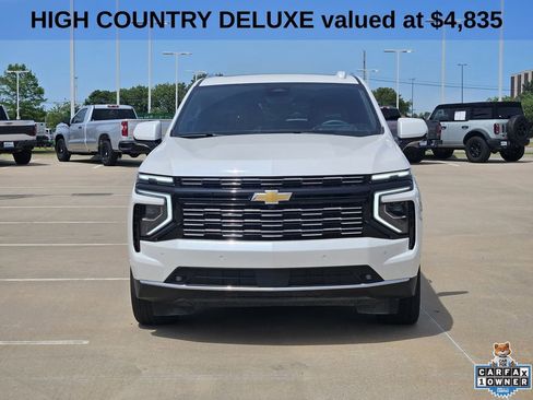 Used 2025 Chevrolet Suburban High Country AWD/4WD image 3