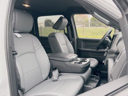 New 2025 RAM 2500 Tradesman w/ Chrome Appearance Group image 18