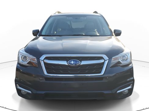 Used 2018 Subaru Forester 2.5i Limited image 2