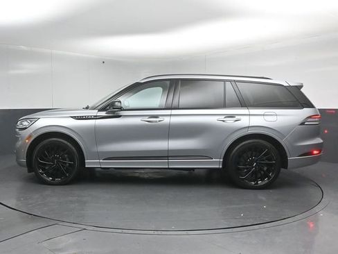 Certified 2024 Lincoln Aviator Reserve w/ Equipment Group 201A image 8