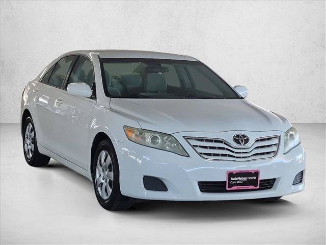 Used 2011 Toyota Camry LE FWD image 3