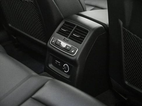 Used 2019 Audi A4 2.0T Premium Plus w/ Premium Plus Package image 18