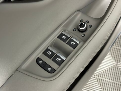 Used 2023 Audi Q7 3.0T Premium Plus image 39