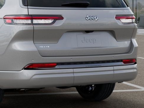 New 2026 Jeep Grand Cherokee L Limited AWD/4WD image 13