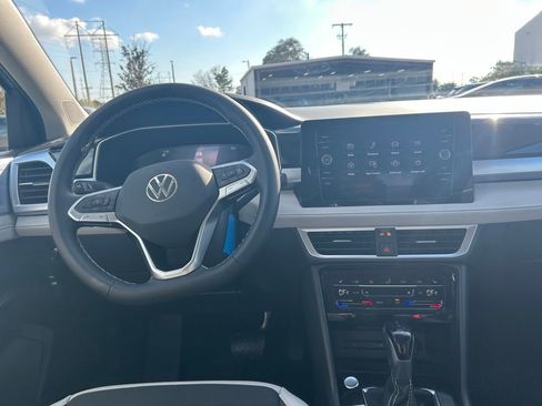 New 2026 Volkswagen Taos SE image 41