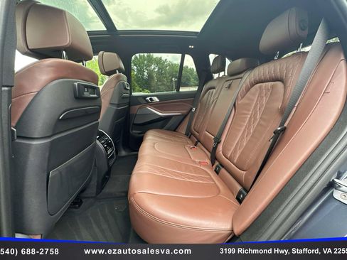 Used 2019 BMW X5 xDrive50i w/ M Sport Package AWD/4WD image 27