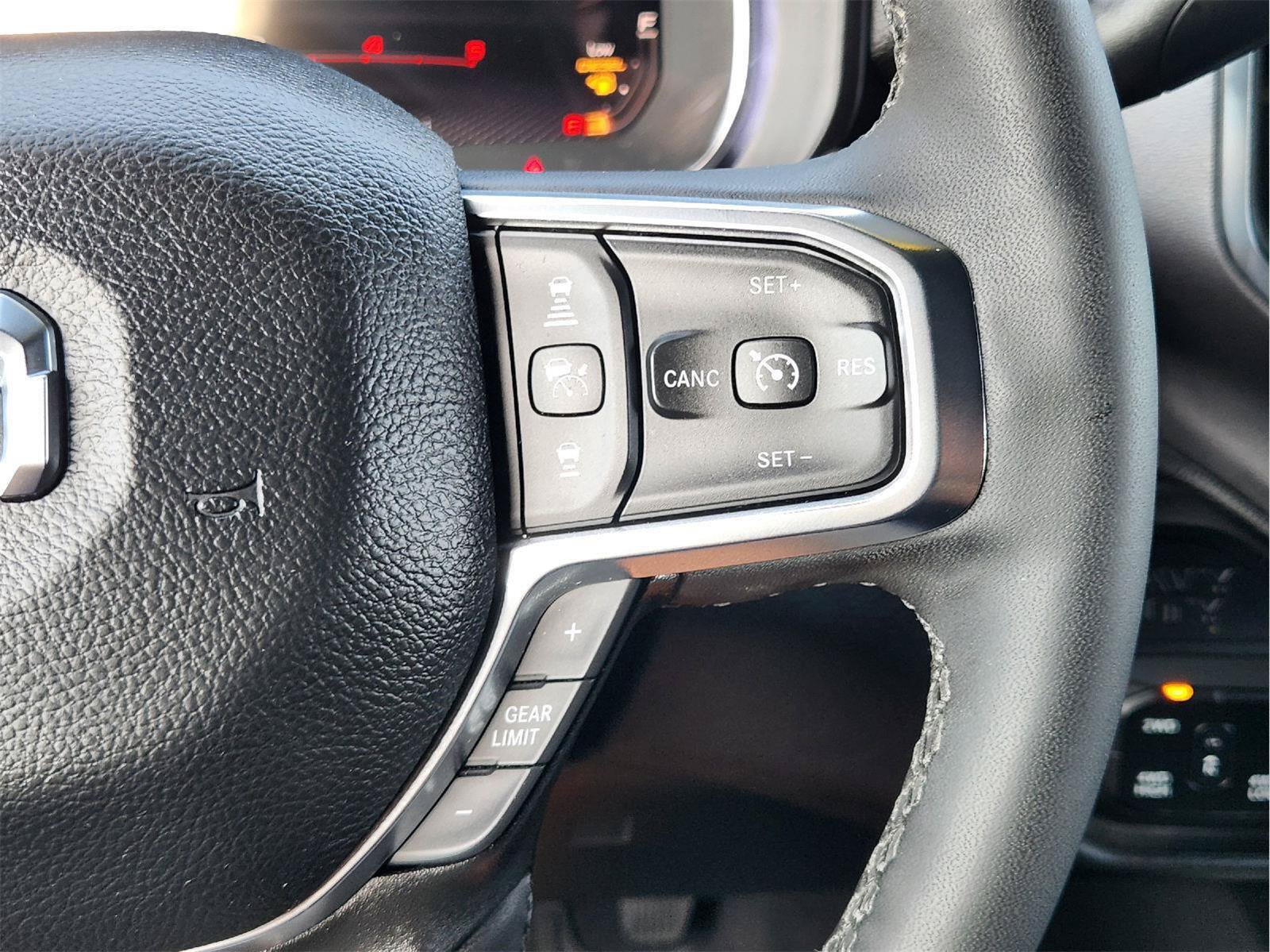 Used 2025 RAM 2500 Laramie AWD/4WD image 23